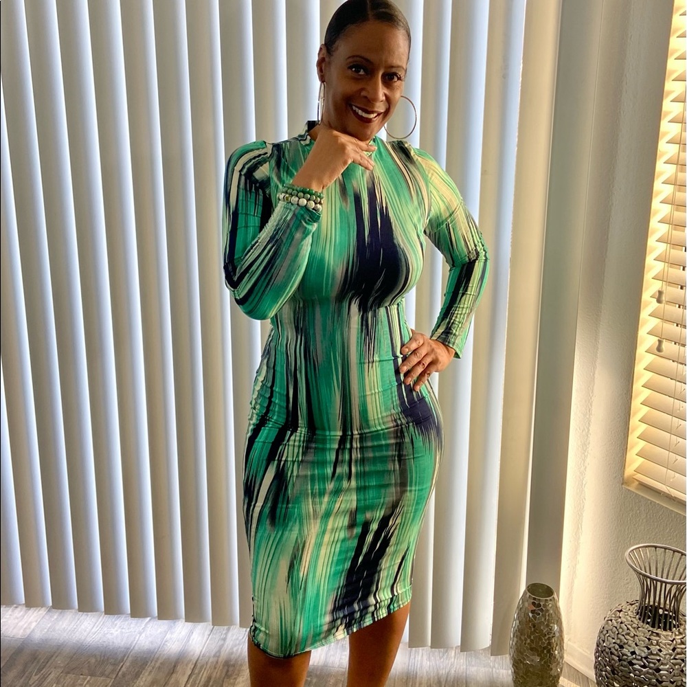 Fitted striped dress
